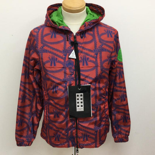 モンクレール MONCLER ジャケット、上着 ジャンパー、ブルゾン JAU GIUBBTTO F10921A70600 539WD ロゴ総柄プリント ナイロンパーカー ナイロンジャケット タグ付 0 ロゴ、文字 赤 / レッド / red X 紺 / ネイビー / navy メンズ USED 古着 中古 50107785