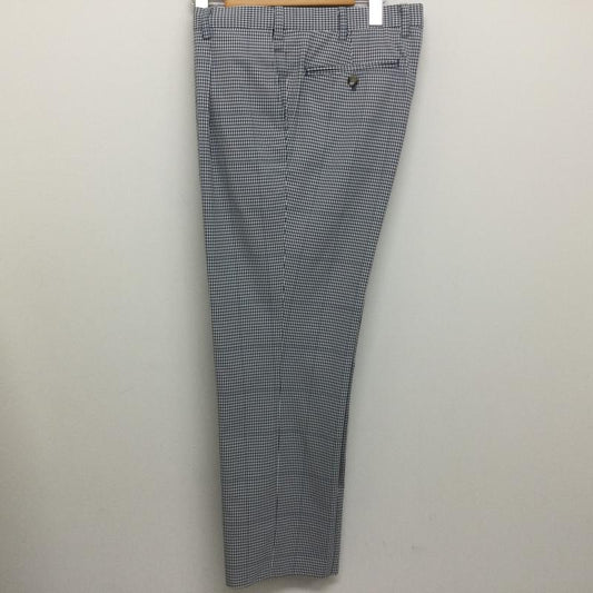 マンシングウェア Munsingwear パンツ スラックス SG8222 千鳥チェック ワンタック ゴルフパンツ サイズ表記82センチ L 千鳥格子 X チェック 白 / ホワイト / white X 紺 / ネイビー / navy メンズ USED 古着 中古 50108909