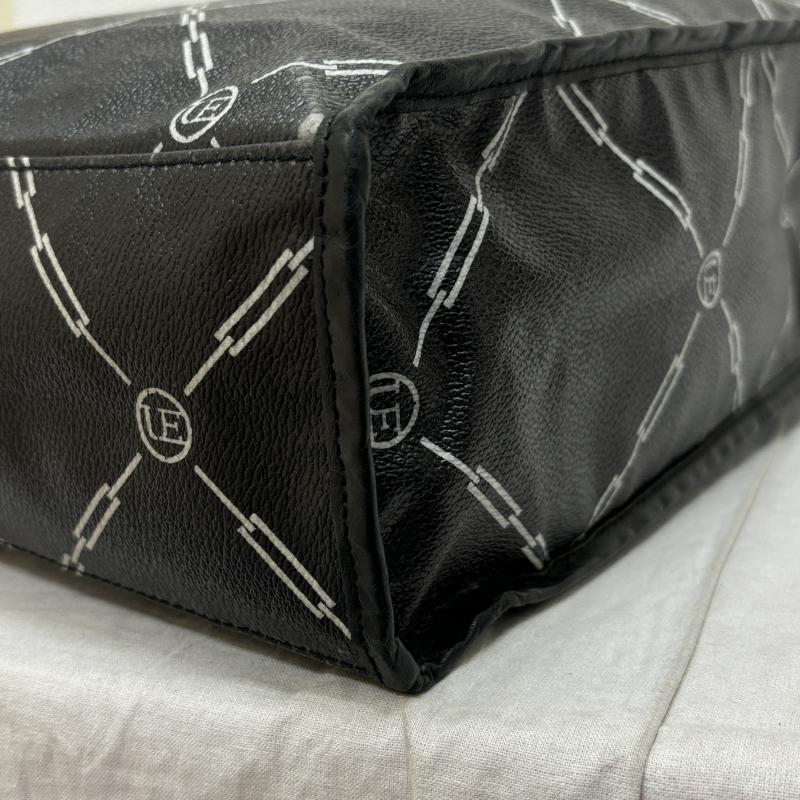 ユニフォームエクスペリメント uniform experiment トートバッグ トートバッグ 21SS CHAIN TOTE BAG PVCレザー チェーン ロゴ - 黒 / ブラック / black メンズ USED 古着 中古 50110020