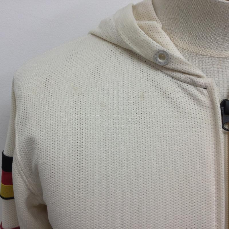テンディープ 10Deep パーカー 長袖 VCTRY MCMCV メッシュ フルジップパーカー 両袖国旗ワッペン バックロゴ刺繍 M ロゴ、文字 アイボリー / アイボリー / メンズ USED 古着 中古 50111449