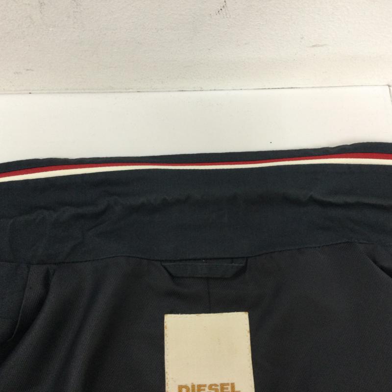 ディーゼル DIESEL ジャケット、上着 ジャケット、ブレザー ラペルライン入り 2ッボタン シングル テーラードジャケット サイドベント 総裏仕立て コットンライク 表面艶あり M ストライプ X 無地 紺 / ネイビー / navy X 白 / ホワイト / white X 赤 / レッド / red メンズ USED 古着 中古 50113261