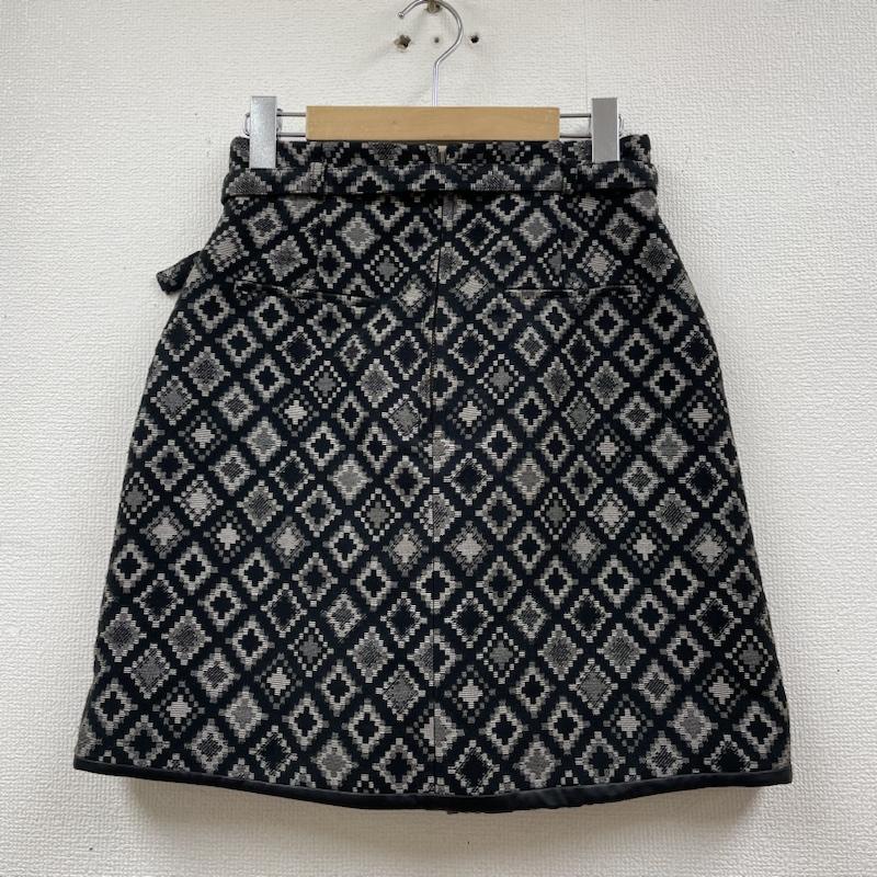 リリー ブラウン Lily Brown パンツ ショートパンツ パイピングパイスカート ショーパン ジャガード 総柄 ミニ丈 タイト LWFP224016 1 総柄 X 刺繍 黒 / ブラック / black レディース USED 古着 中古 50113769