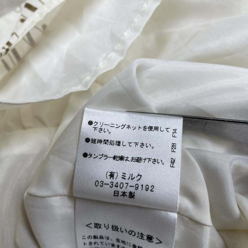 ミルク MILK ワンピース ミニスカート Be my Baby ワンピース 半袖 フレアスカート ミニ丈 ロゴ プリント 総柄 丸襟 01142111 ロゴ、文字 X プリント X 総柄 白 / ホワイト / white X 金 / ゴールド / gold color レディース USED 古着 中古 50119117