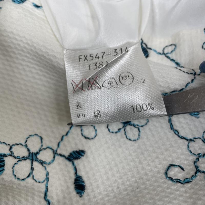 バーバリーズ BURBERRYS スカート ひざ丈スカート Burberrys BLUE LABEL 総柄 花柄 刺繍 台形 スカート ひざ丈 タイト 38 刺繍 X 花柄 X 総柄 白 / ホワイト / white レディース USED 古着 中古 50121429