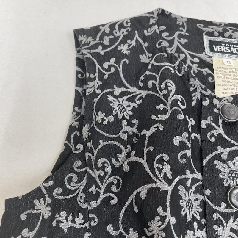 ヴェルサーチ VERSACE ベスト ベスト キッズ ベスト ジレ ジャケット ボタン 前開き 総柄 花柄 子供服 サイズ6 6 総柄 黒 / ブラック / black ボーイズ USED 古着 中古 50121692