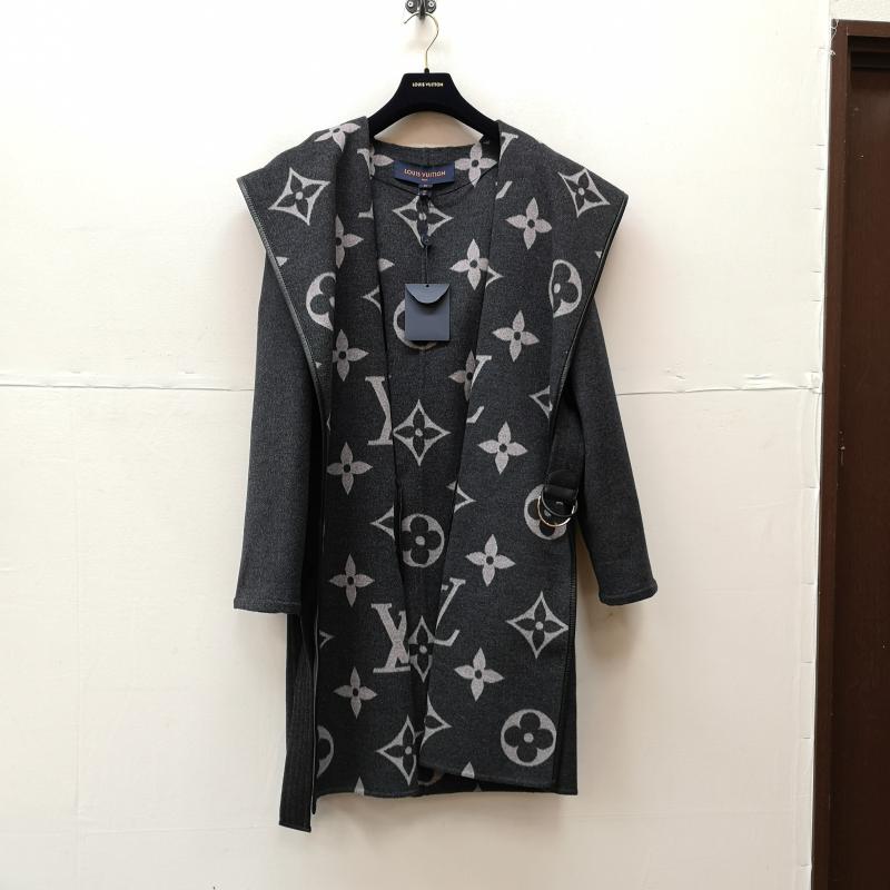 ルイヴィトン LOUIS VUITTON コート コート一般 ジャイアント モノグラム シルク混 シグネチャー フーデッド ラップコート FJC022NUV 36 灰 / グレー / gray レディース USED 古着 中古 50122464