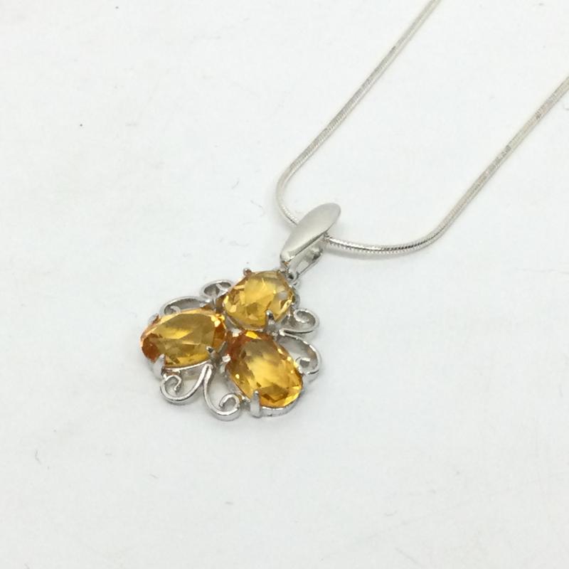 シルバー （９２５） シルバー （９２５） アクセサリー ネックレス、ペンダント ストーン 3粒 - 銀 / シルバー / silver color レディース USED 古着 中古 50123116