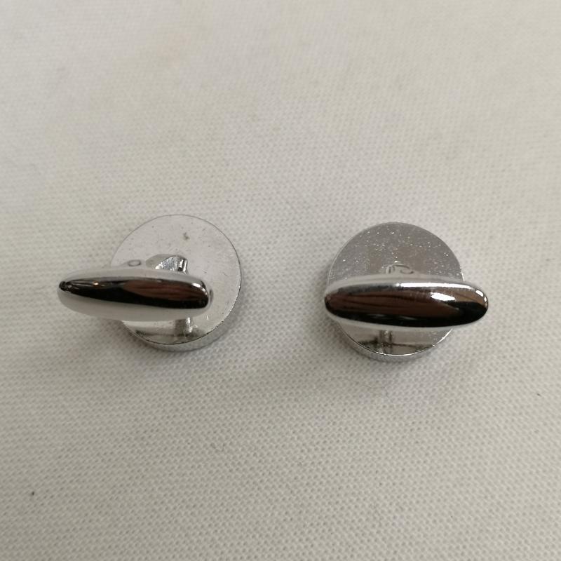バーバリーブラックレーベル BURBERRY BLACK LABEL ファッション小物 ファッション小物 シェル ロゴ カフス - 銀 / シルバー / silver color メンズ USED 古着 中古 50124096