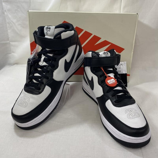 ステューシー STUSSY スニーカー スニーカー DJ7840-002Stussy × Nike Air Force 1 Mid Black and Light Bone US10/28cm US：10 ロゴ、文字 白 / ホワイト / white X 黒 / ブラック / black メンズ USED 古着 中古 50124263