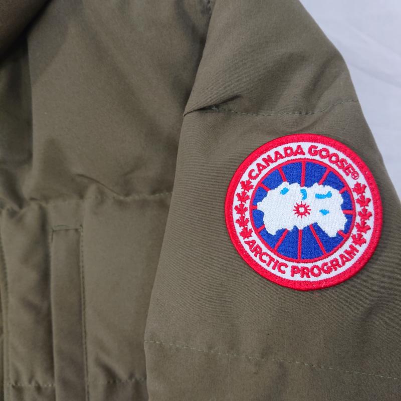 カナダグース CANADA GOOSE ジャケット、上着 ダウンジャケット CANADA GOOSE カナダグース CARSON PARKA FF カーソンパーカ 3805MA 01T-01769815 S 無地 X ロゴ、文字 カーキ / カーキ / khaki メンズ USED 古着 中古 50125199