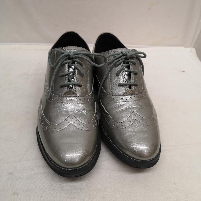 コールハーン COLE HAAN 革靴 革靴 ウィングチップ エナメル ルナグランド 23.5cm 銀 / シルバー / silver color レディース USED 古着 中古 50125273