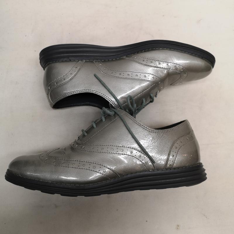 コールハーン COLE HAAN 革靴 革靴 ウィングチップ エナメル ルナグランド 23.5cm 銀 / シルバー / silver color レディース USED 古着 中古 50125273