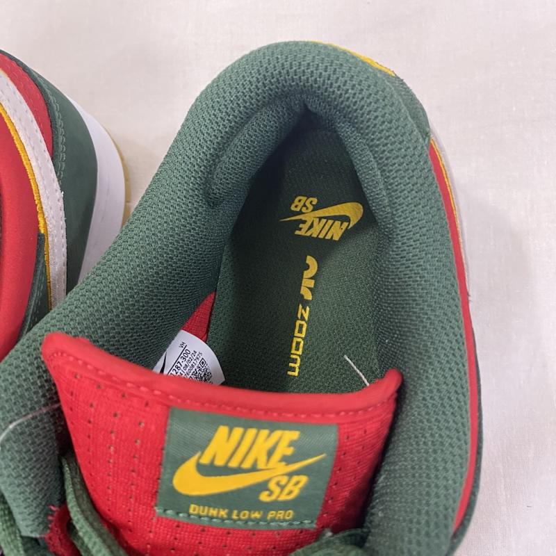ナイキエスビー NIKE SB スニーカー スニーカー FZ1287-300 Nike SB Dunk Low PRM Seattle Supersonics/Fir and Fire Red US9.5/27.5cm US：9.5 ロゴ、文字 赤 / レッド / red X 緑 / グリーン / green メンズ USED 古着 中古 50125955