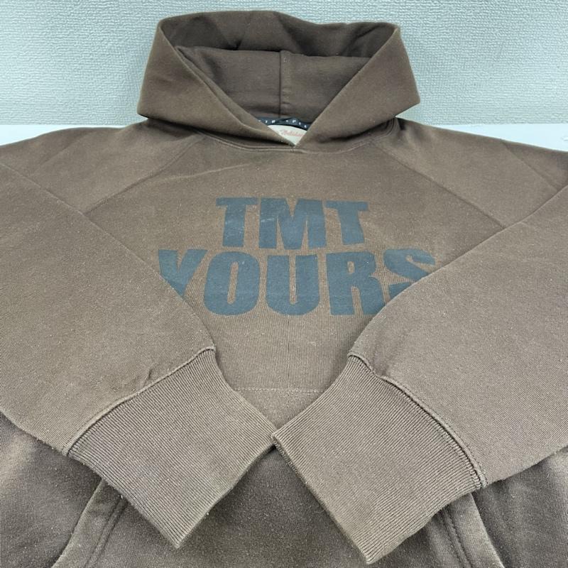 ティーエムティー TMT パーカー 長袖 RETROSPECT BIG HOLIDAY YOURS BIG3 ロゴ プルオーバー パーカー XL ロゴ、文字 X プリント 茶 / ブラウン / brown メンズ USED 古着 中古 50126259