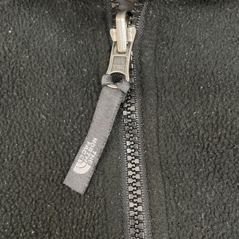 ザノースフェイス THE NORTH FACE ジャケット、上着 ジャンパー、ブルゾン センターロゴ フリース ジャケット フルジップ L 黒 / ブラック / black メンズ USED 古着 中古 50126733