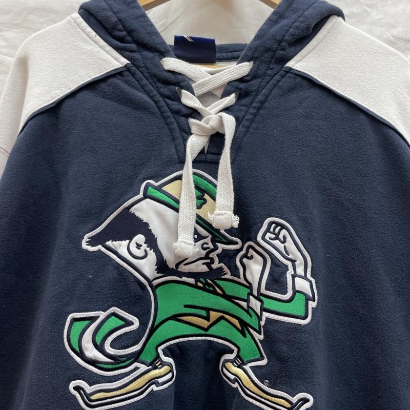 チャンピオン Champion パーカー 長袖 CS1942190 Notre Dame Fighting ノートル ダム ファイティング レプラコーン XXL 紺 / ネイビー / navy X 白 / ホワイト / white メンズ USED 古着 中古 50126736