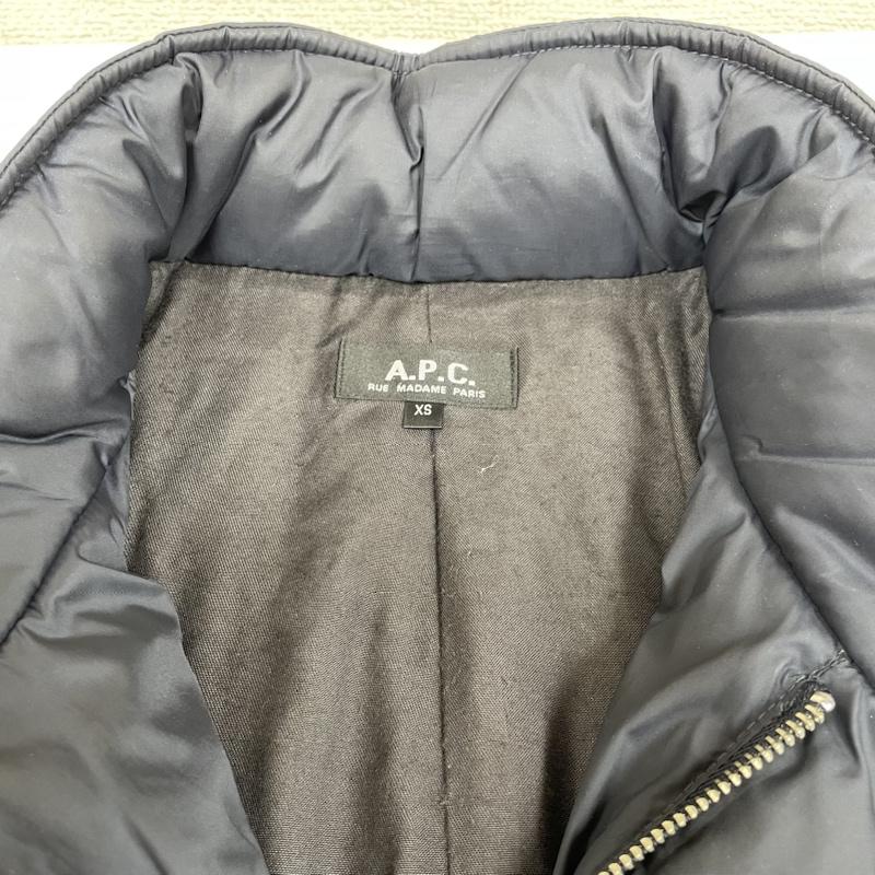 アーペーセー A.P.C. ジャケット、上着 ジャンパー、ブルゾン 中綿 パデッド ジャケット ブルゾン スナップボタン ジップアップ 防寒 XS 無地 紺 / ネイビー / navy メンズ USED 古着 中古 50126916