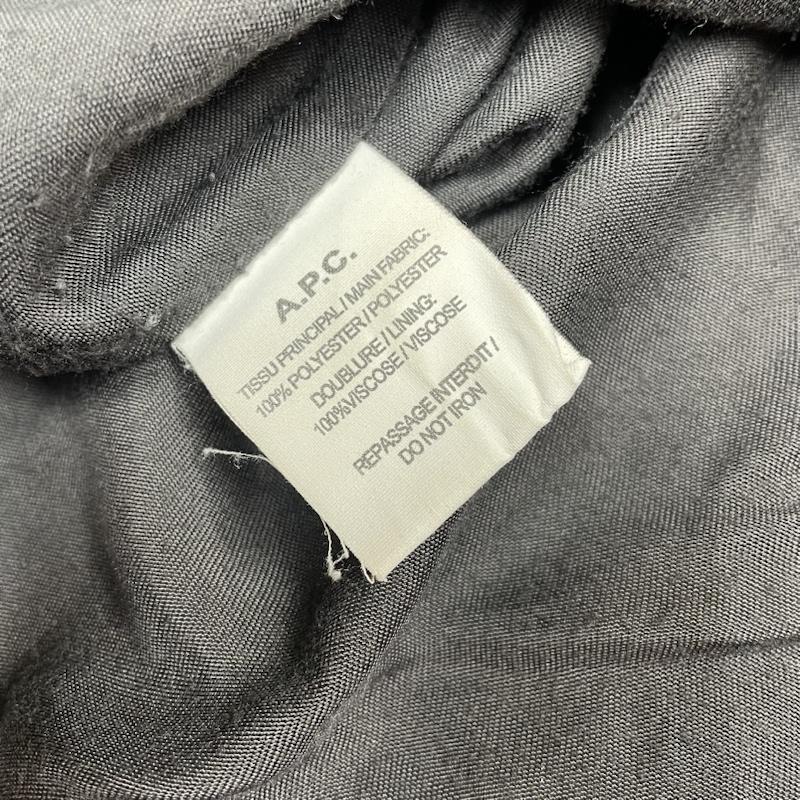 アーペーセー A.P.C. ジャケット、上着 ジャンパー、ブルゾン 中綿 パデッド ジャケット ブルゾン スナップボタン ジップアップ 防寒 XS 無地 紺 / ネイビー / navy メンズ USED 古着 中古 50126916