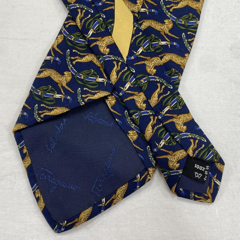 サルヴァトーレフェラガモ Salvatore Ferragamo ネクタイ ネクタイ シルク イタリア製 ヒョウ レオパード 総柄 - 総柄 X ヒョウ柄・レオパード柄 X アニマル柄 紺 / ネイビー / navy メンズ USED 古着 中古 50127065