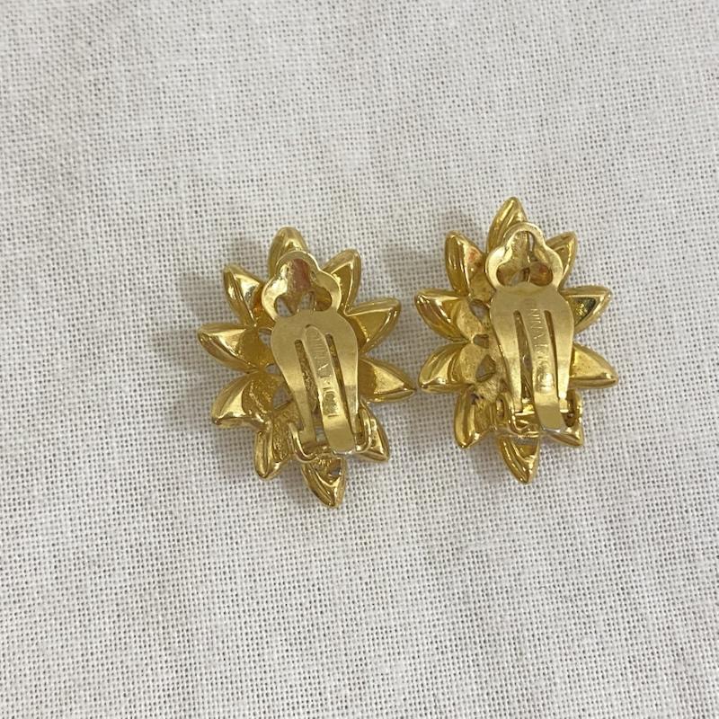 ニナリッチ NINA RICCI アクセサリー ピアス フラワーイヤリング ゴールド レトロイヤリング - 金 / ゴールド / gold color X 白 / ホワイト / white レディース USED 古着 中古 50127572