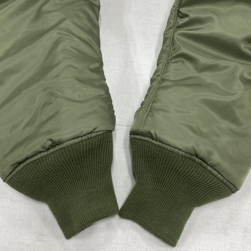 アルファ インダストリー Alpha Industries ジャケット、上着 フライトジャケット MA-1 フライトジャケット 0615-00-573-8335 フォトプリント TA0411-9003 リバーシブル 2WAY M 総柄 カーキ / カーキ / khaki メンズ USED 古着 中古 50127897