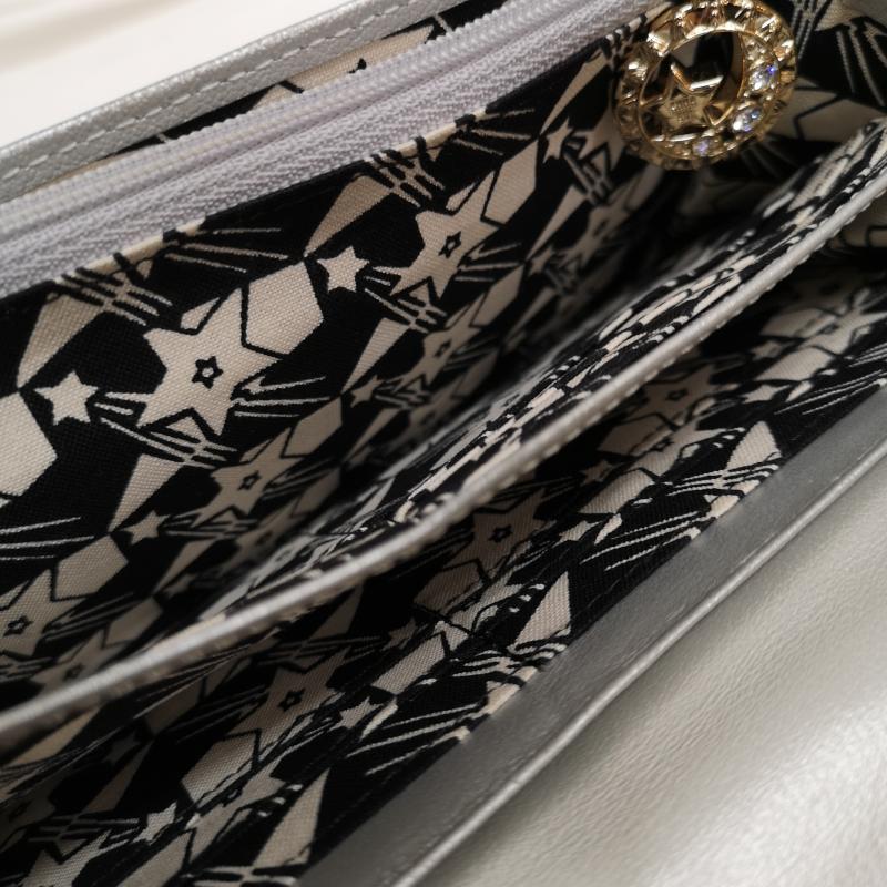 アナスイ ANNASUI 財布 長財布 オーバーザムーン 外がま口 長財布 - 銀 / シルバー / silver color レディース USED 古着 中古 50128615