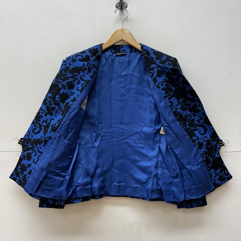 ジャンニヴェルサーチ GIANNI VERSACE ジャケット、上着 ジャケット、ブレザー イタリア製 花柄 ノーカラー ジャケット - 青 / ブルー / blue X 黒 / ブラック / black レディース USED 古着 中古 50128826