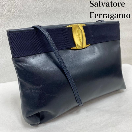 サルヴァトーレフェラガモ Salvatore Ferragamo ショルダーバッグ ショルダーバッグ オールド ヴィンテージ ヴァラ レザー クラッチバッグ ショルダーバッグ 斜め掛け ゴールド金具 - ロゴ、文字 紺 / ネイビー / navy X 金 / ゴールド / gold color メンズ USED 古着 中古 50129629