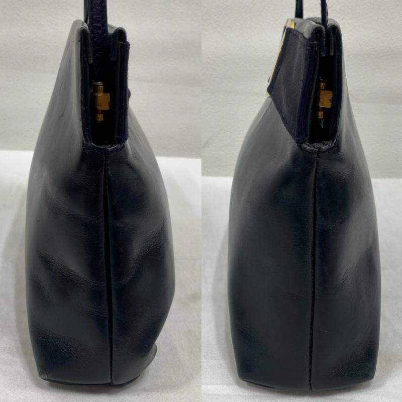 サルヴァトーレフェラガモ Salvatore Ferragamo ショルダーバッグ ショルダーバッグ オールド ヴィンテージ ヴァラ レザー クラッチバッグ ショルダーバッグ 斜め掛け ゴールド金具 - ロゴ、文字 紺 / ネイビー / navy X 金 / ゴールド / gold color メンズ USED 古着 中古 50129629