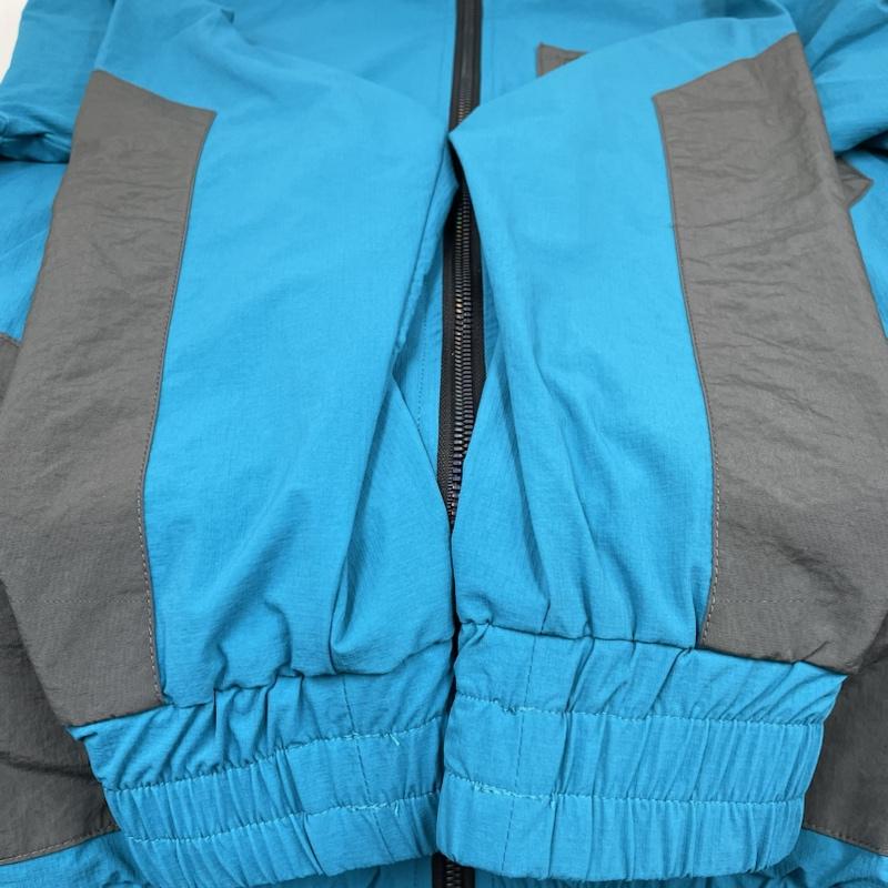ヒュンメル hummel ジャケット、上着 ジャンパー、ブルゾン MEN S BIGI 別注 コラボ スポーティ ブルゾン ストレッチ ゴルフ フード収納 異素材切り替え ジップアップ 3 無地 青 / ブルー / blue X 灰 / グレー / gray メンズ USED 古着 中古 50129934