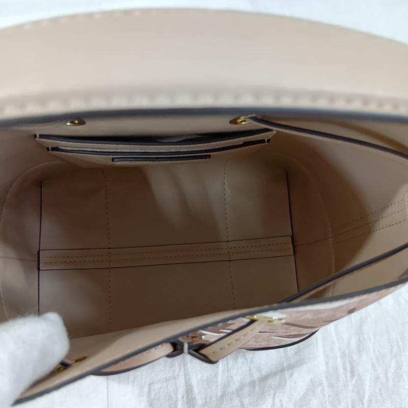 マイケルコース MICHAEL KORS ショルダーバッグ ショルダーバッグ MICHAEL KORS マイケルコース LUGG MULTI バケットメッセンジャー ミディアム ショルダーバッグ 2WAY 35F2GM9M6V ロゴ、文字 X 総柄 茶 / ブラウン / brown X ベージュ / ベージュ / beige X 桃 / ピンク / pink レディース USED 古着 中古 50130524