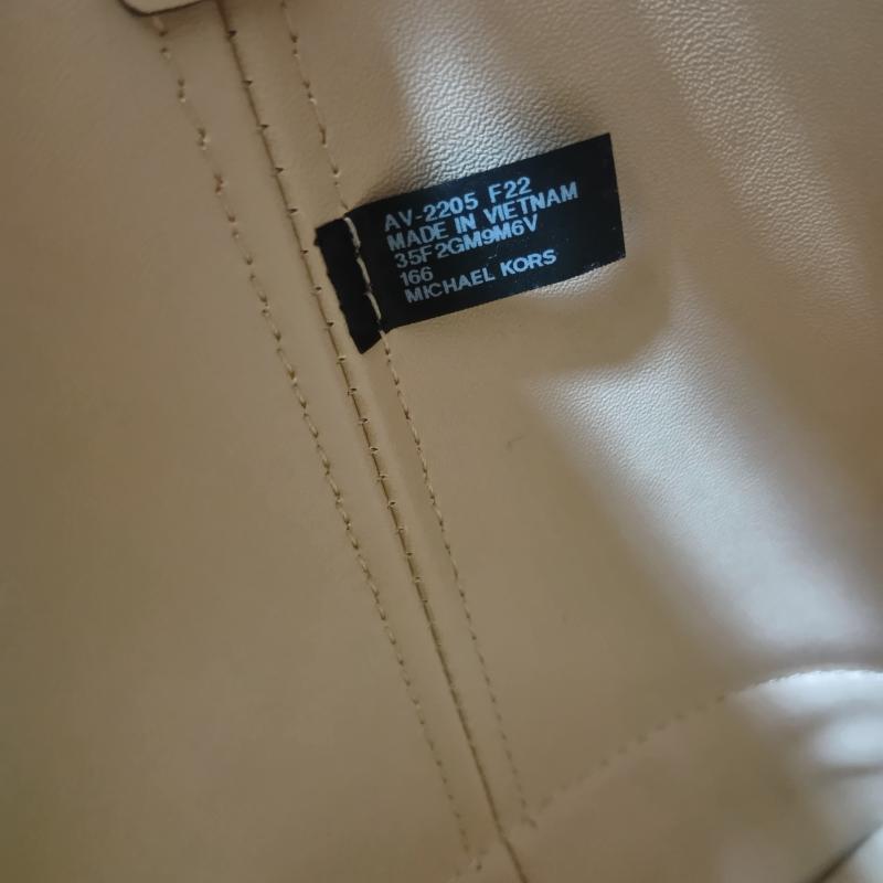 マイケルコース MICHAEL KORS ショルダーバッグ ショルダーバッグ MICHAEL KORS マイケルコース LUGG MULTI バケットメッセンジャー ミディアム ショルダーバッグ 2WAY 35F2GM9M6V ロゴ、文字 X 総柄 茶 / ブラウン / brown X ベージュ / ベージュ / beige X 桃 / ピンク / pink レディース USED 古着 中古 50130524