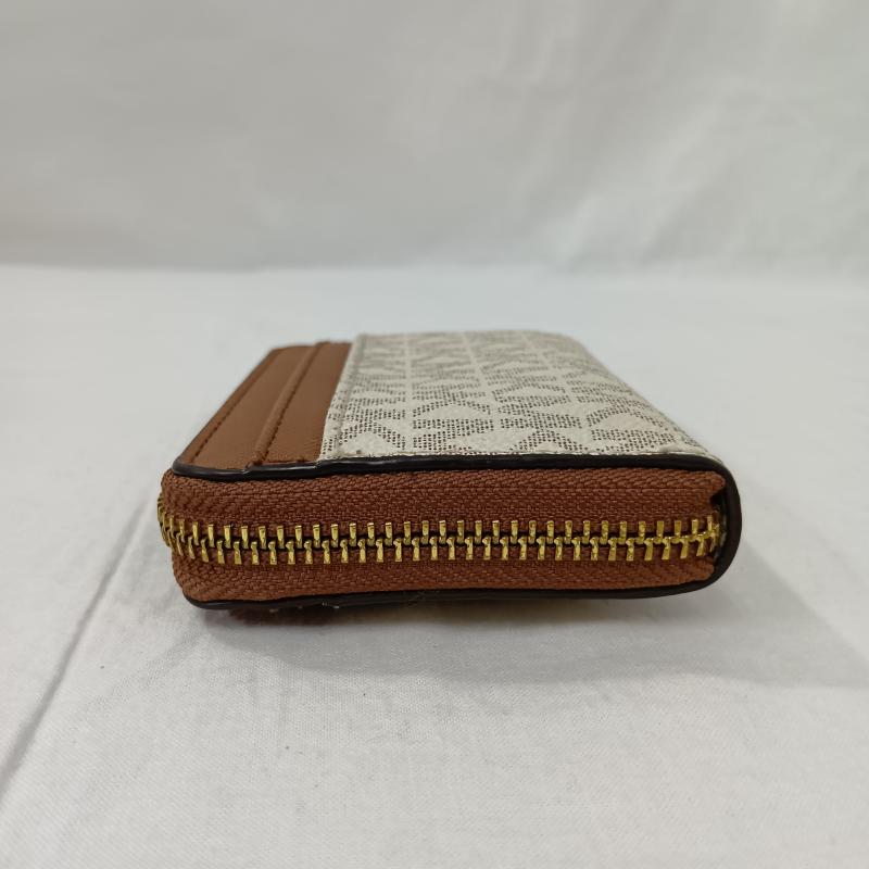 マイケルコース MICHAEL KORS 財布 二つ折り MICHAEL KORS マイケルコース シグネチャーウォレット ラウンドファスナー コンパクト 財布 35H9GTVZ2B - 無地 X ロゴ、文字 茶 / ブラウン / brown X オフホワイト / オフホワイト / レディース USED 古着 中古 50130525