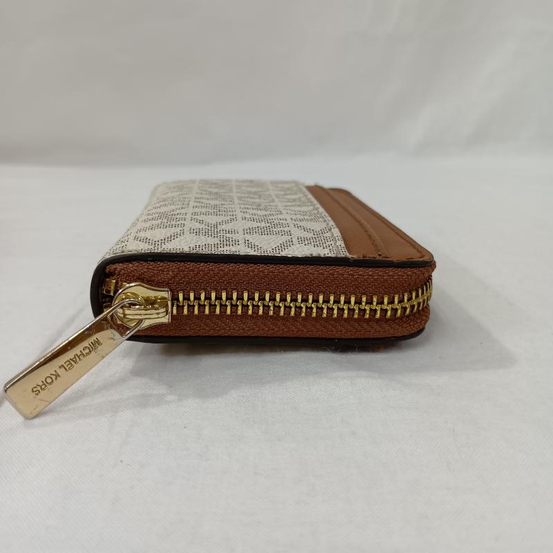 マイケルコース MICHAEL KORS 財布 二つ折り MICHAEL KORS マイケルコース シグネチャーウォレット ラウンドファスナー コンパクト 財布 35H9GTVZ2B - 無地 X ロゴ、文字 茶 / ブラウン / brown X オフホワイト / オフホワイト / レディース USED 古着 中古 50130525