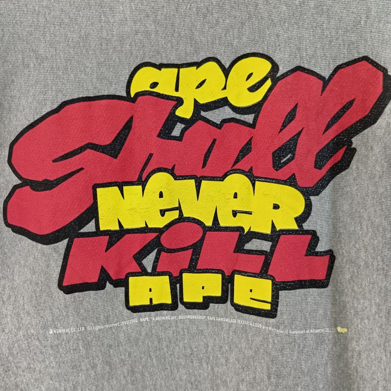 アベイシングエイプ A BATHING APE トレーナー 長袖 A BATHING APE アベイシングエイプ プリントトレーナー ape shall never kill ape クルーネックスウェット M ロゴ、文字 灰 / グレー / gray メンズ USED 古着 中古 50130979