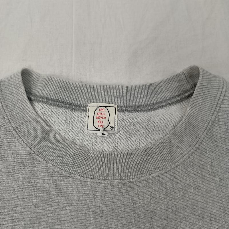 アベイシングエイプ A BATHING APE トレーナー 長袖 A BATHING APE アベイシングエイプ プリントトレーナー ape shall never kill ape クルーネックスウェット M ロゴ、文字 灰 / グレー / gray メンズ USED 古着 中古 50130979