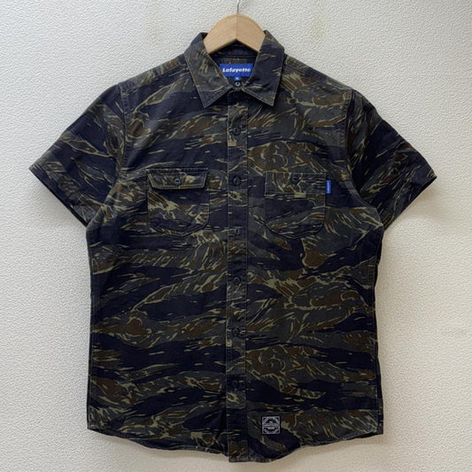 ラファイエット Lafayette シャツ、ブラウス 半袖 LFT13SS14 タイガーカモフラ 迷彩柄 猫目ボタン 半袖 ワーク シャツ M メンズ USED 古着 中古 50131246