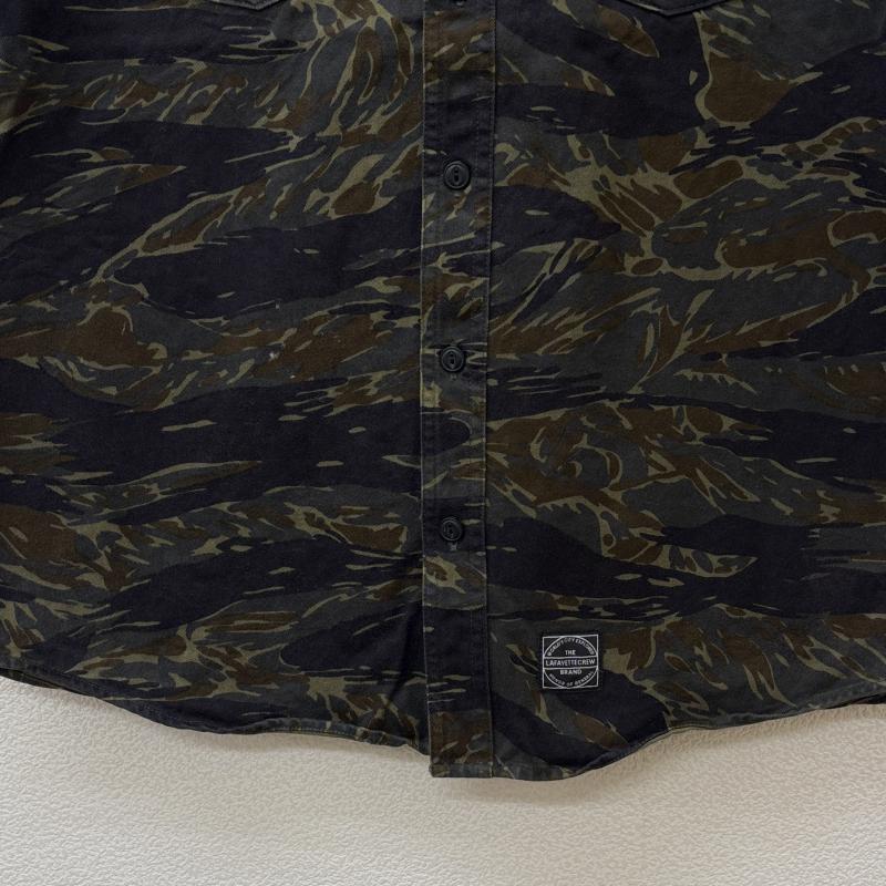 ラファイエット Lafayette シャツ、ブラウス 半袖 LFT13SS14 タイガーカモフラ 迷彩柄 猫目ボタン 半袖 ワーク シャツ M メンズ USED 古着 中古 50131246