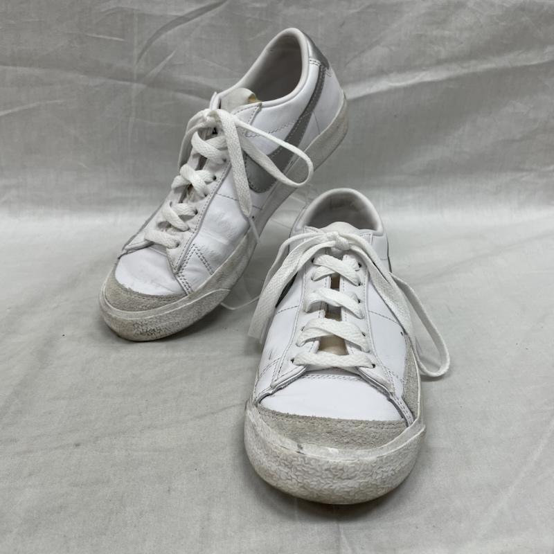 ナイキ NIKE スニーカー スニーカー DC4769-113 Women s Blazer Low 77 ウィメンズ ブレーザー ロー 77 ホワイト メタリック シルバー 23.0cm 白 / ホワイト / white X 銀 / シルバー / silver color レディース USED 古着 中古 50131560