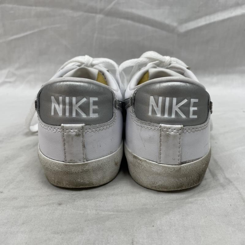 ナイキ NIKE スニーカー スニーカー DC4769-113 Women s Blazer Low 77 ウィメンズ ブレーザー ロー 77 ホワイト メタリック シルバー 23.0cm 白 / ホワイト / white X 銀 / シルバー / silver color レディース USED 古着 中古 50131560