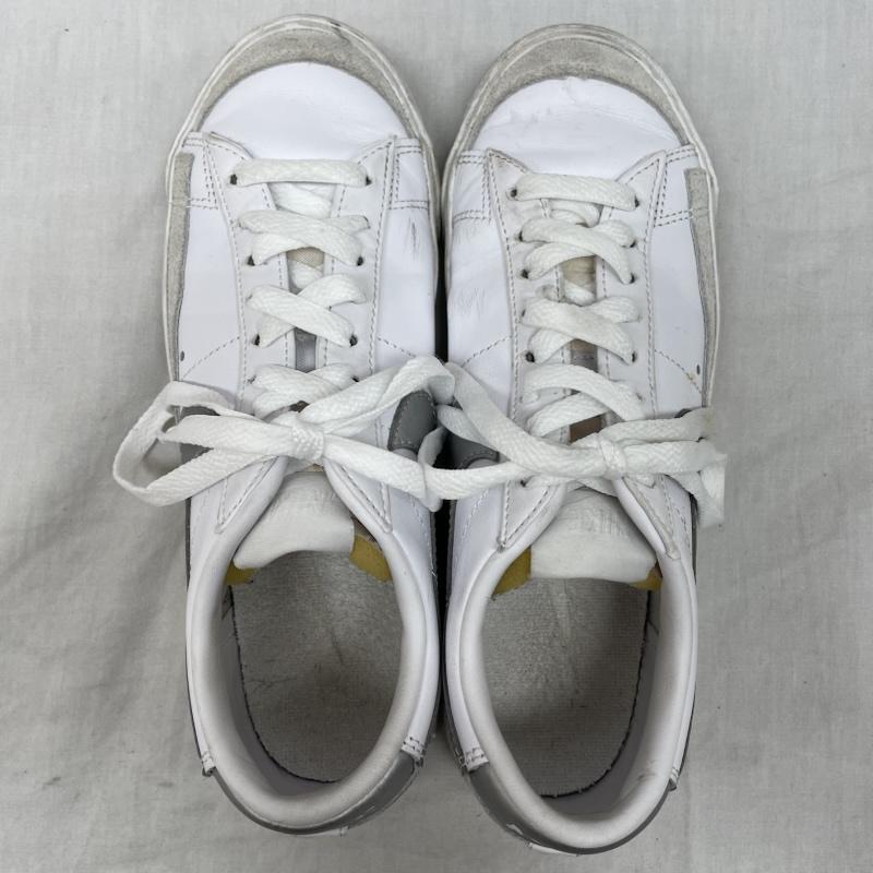 ナイキ NIKE スニーカー スニーカー DC4769-113 Women s Blazer Low 77 ウィメンズ ブレーザー ロー 77 ホワイト メタリック シルバー 23.0cm 白 / ホワイト / white X 銀 / シルバー / silver color レディース USED 古着 中古 50131560