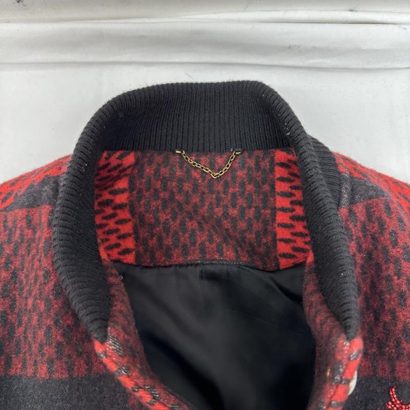 ルイヴィトン LOUIS VUITTON ジャケット、上着 ジャンパー、ブルゾン 24年製 1AFXGN RM242M BQV HRL83E ダミエ バーシティ ブルゾン スタジャン 48 黒 / ブラック / black X 赤 / レッド / red メンズ USED 古着 中古 50131966