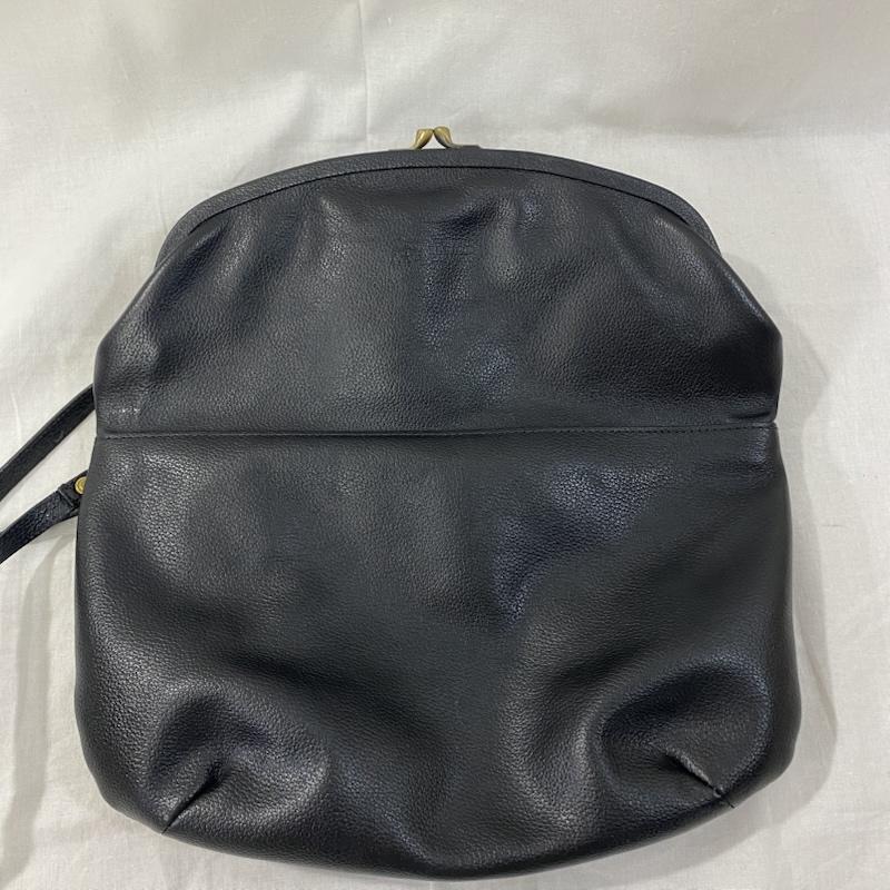 イルビゾンテ IL BISONTE ショルダーバッグ ショルダーバッグ レザー がま口フラップ ショルダーバッグ black LEATHER BAG - ロゴ、文字 黒 / ブラック / black レディース USED 古着 中古 50132900