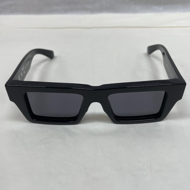 オフホワイト off white めがね・サングラス サングラス OERI017 1007 Nassau ナッソー プラスチック BLK ブラック 黒 - 黒 / ブラック / black メンズ USED 古着 中古 50133086