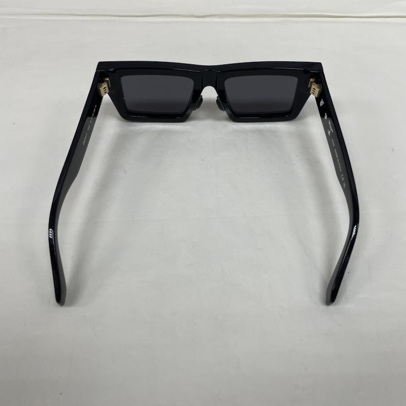 オフホワイト off white めがね・サングラス サングラス OERI017 1007 Nassau ナッソー プラスチック BLK ブラック 黒 - 黒 / ブラック / black メンズ USED 古着 中古 50133086