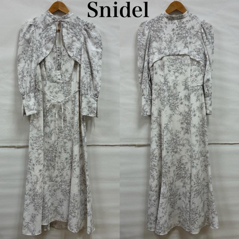スナイデル SNIDEL ワンピース ロングスカート 23AW Sustaina デコルテ オープン バリエ ワンピ SWFO225038 1 花柄 白 / ホワイト / white X 灰 / グレー / gray レディース USED 古着 中古 50133548