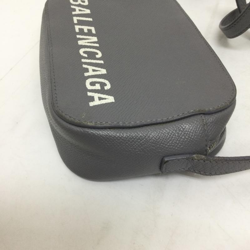 バレンシアガ BALENCIAGA ショルダーバッグ ショルダーバッグ BALENCIAGA ショルダーバッグ　558171　カメラバッグ - 灰 / グレー / gray メンズ USED 古着 中古 50134066