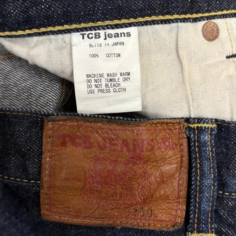古着 USED パンツ デニム、ジーンズ TCB jeans ティーシービージーンズ 革パッチ 赤耳 Vステッチ 隠しリベット テーパード デニム パンツ インディゴ 30インチ インディゴ / インディゴ / Indigo メンズ USED 古着 中古 50135161