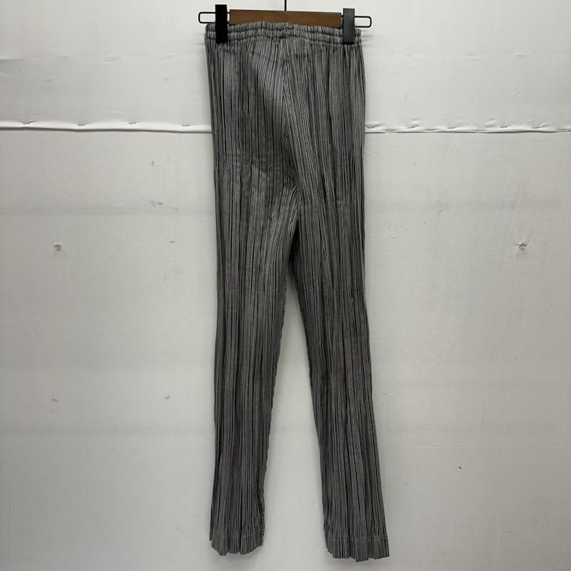 イッセイミヤケ ISSEY MIYAKE パンツ スラックス PLEATS PLEASE プリーツ 加工 ストライプ ロング パンツ IM71-FF903 S 白 / ホワイト / white X 黒 / ブラック / black レディース USED 古着 中古 50135163