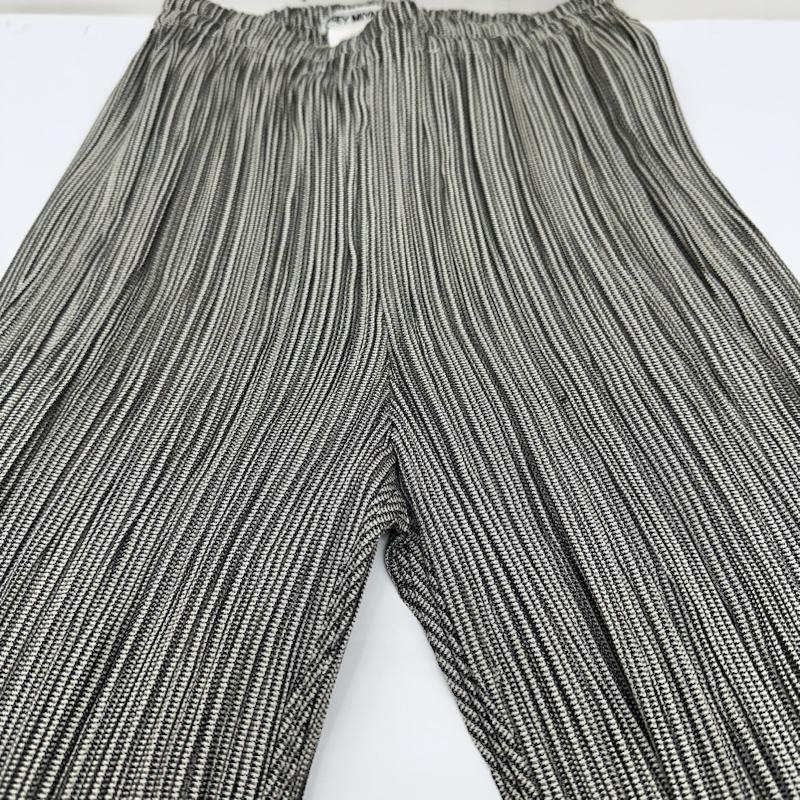 イッセイミヤケ ISSEY MIYAKE パンツ スラックス PLEATS PLEASE プリーツ 加工 ストライプ ロング パンツ IM71-FF903 S 白 / ホワイト / white X 黒 / ブラック / black レディース USED 古着 中古 50135163